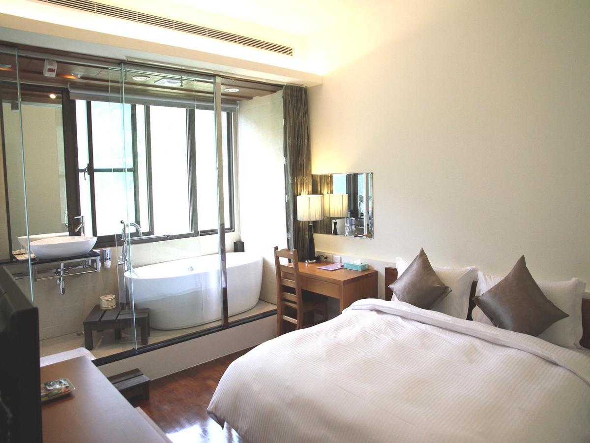 Peace Area Hot Spring Hotel Jiaoxi Bagian luar foto